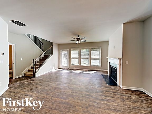 3rd image of 3212 Baylor Cir