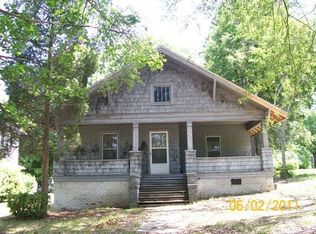 222 W Lebanon St, Mount Airy, NC 27030