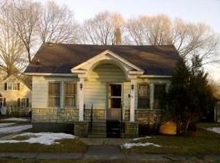 54 Cleveland St, Pittsfield, MA 01201