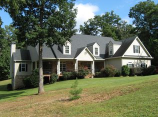 877 Yonah Meadow Dr, Cleveland, GA 30528