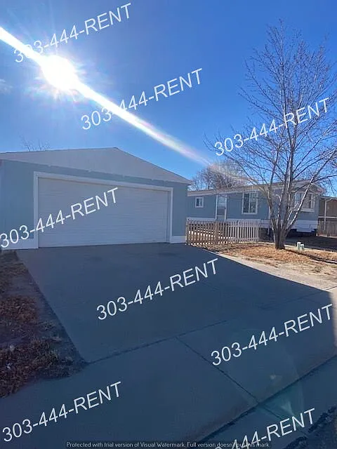 2 bed, 1.0 bath, 840 sqft, $1,295 — Photo 1