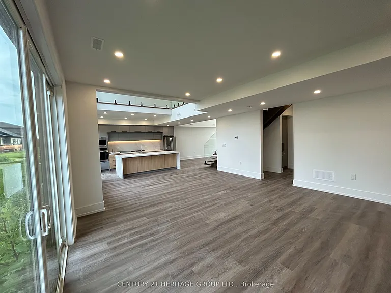 3716 Quayside Dr — Photo 8