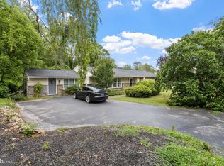 694 S Bryn Mawr Ave, Bryn Mawr, PA 19010