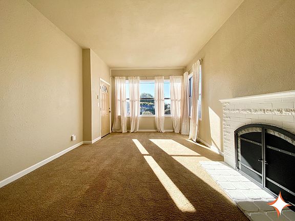 4th image of 440 Juana Ave #A