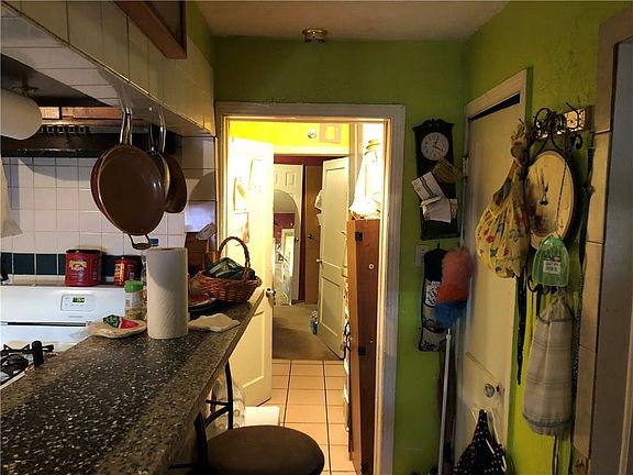 4th image of 2323 Ramsey Ave