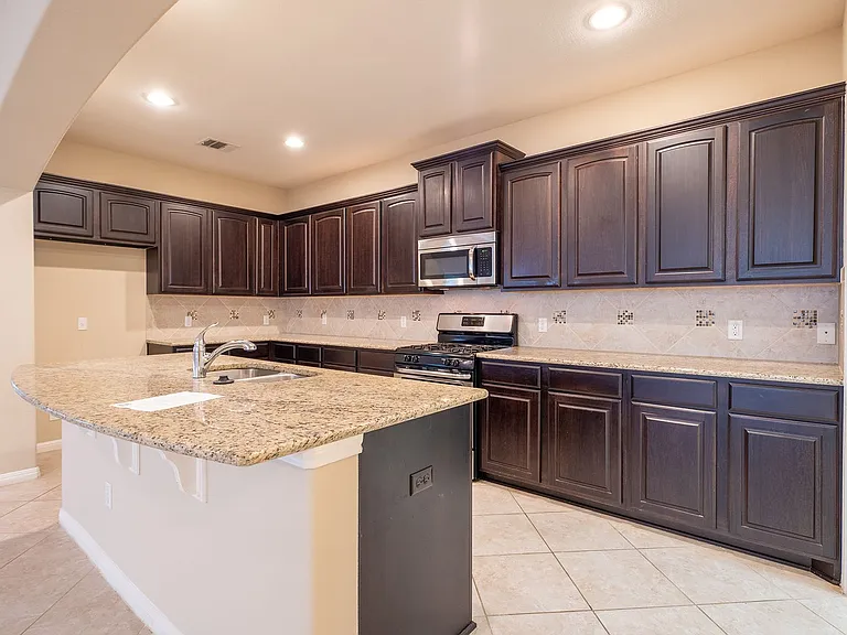 9509 Sydney Marilyn Ln — Photo 11