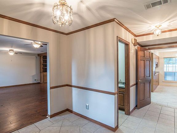 4th image of 1241 Northbrook Dr