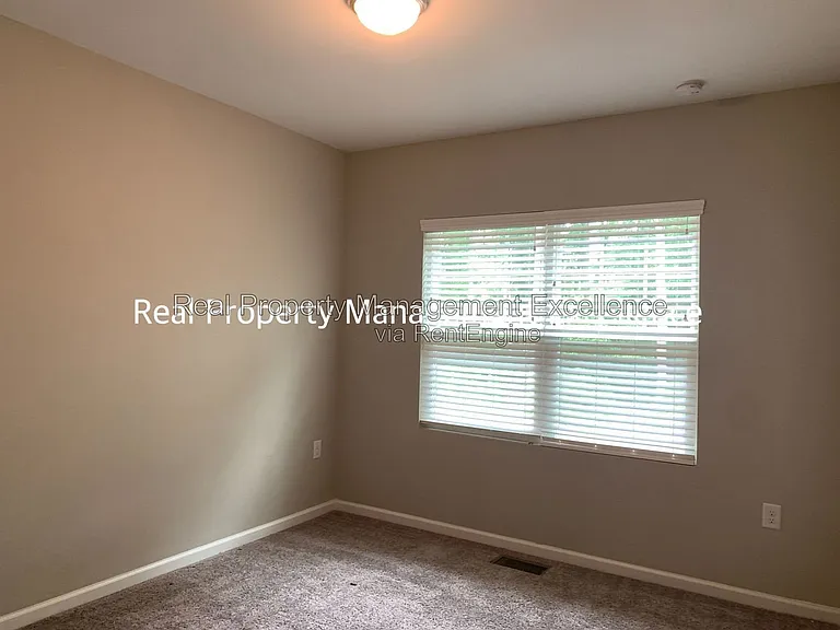 525 Historic Dr — Photo 16