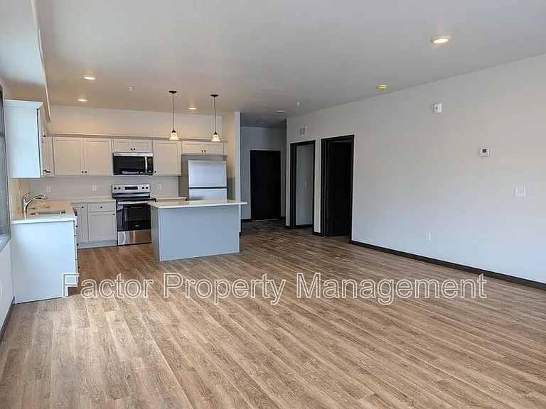 2090 Carlson Dr #322 — Photo 4