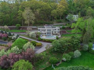 674 River Rd, Newburgh, NY 12550