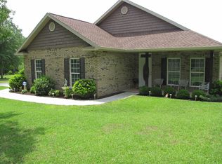 942 Jenkins St, Blackshear, GA 31516