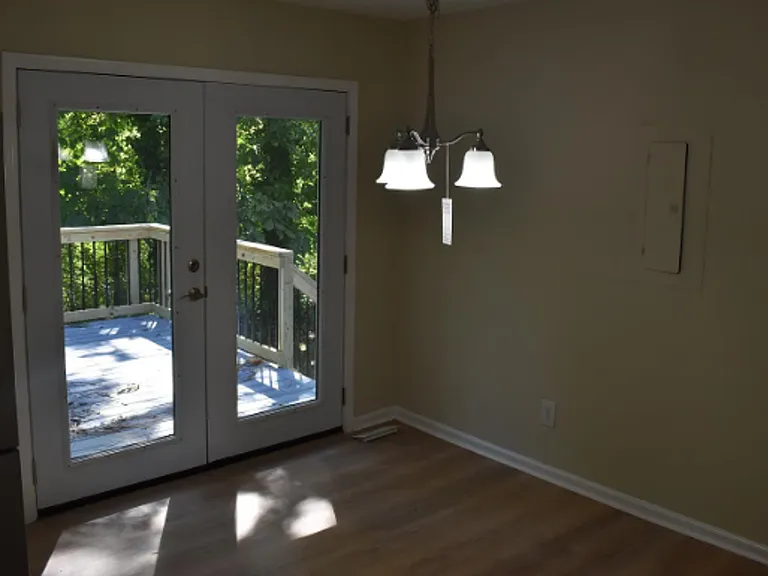 2768 Milburnie Rd — Photo 5