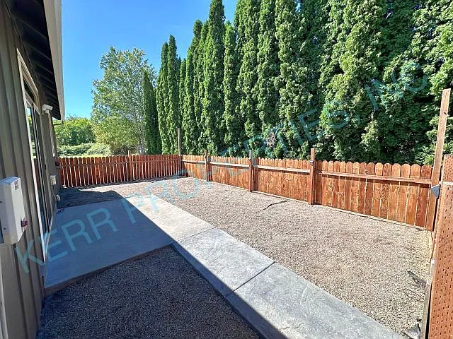 225 NE Lucas Rd — Photo 19
