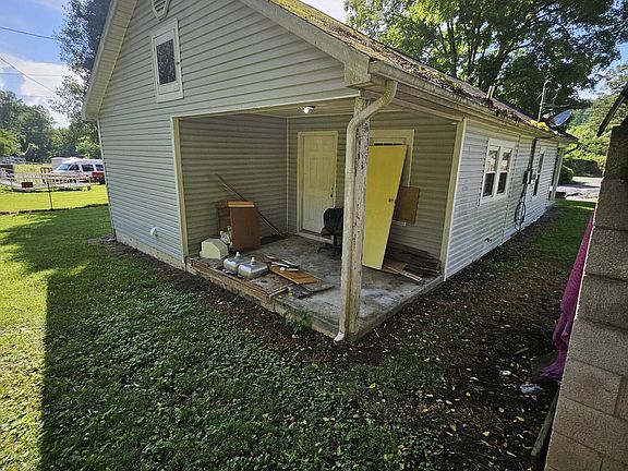 5th image of 154 Mullins Dr