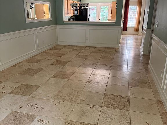 2nd image of 15 Barrymore Ct