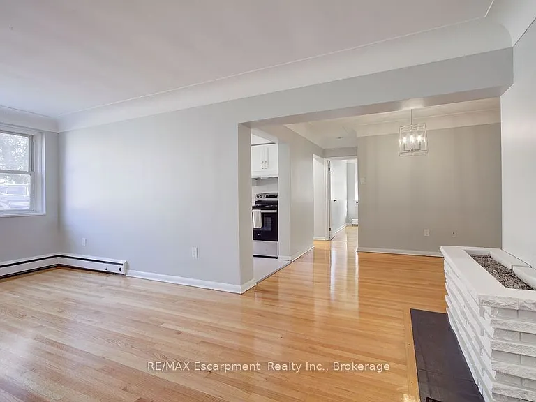 830 Robinson St #102 — Photo 16