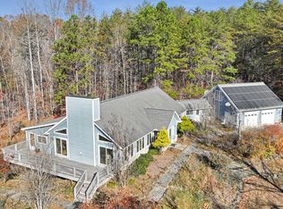 229 Pine Valley Dr, Bassett, VA 24055