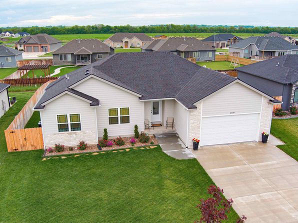 2739 Wet Stone Dr, Salina, KS 67401