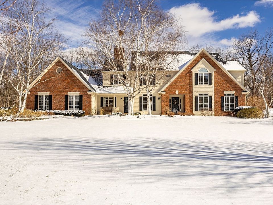 1st image of 4 Merryhill Ln