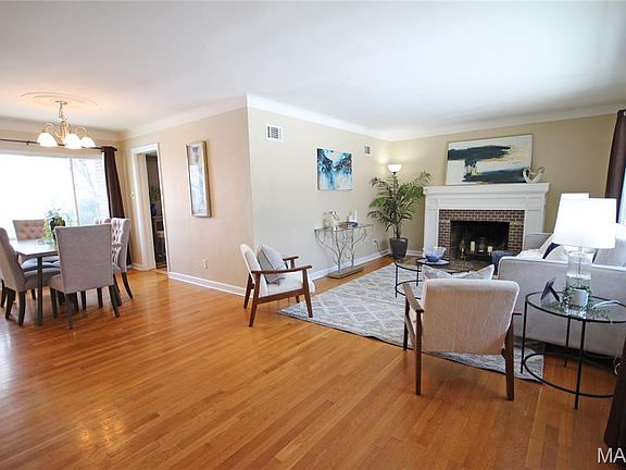 2nd image of 1150 Pembroke Dr