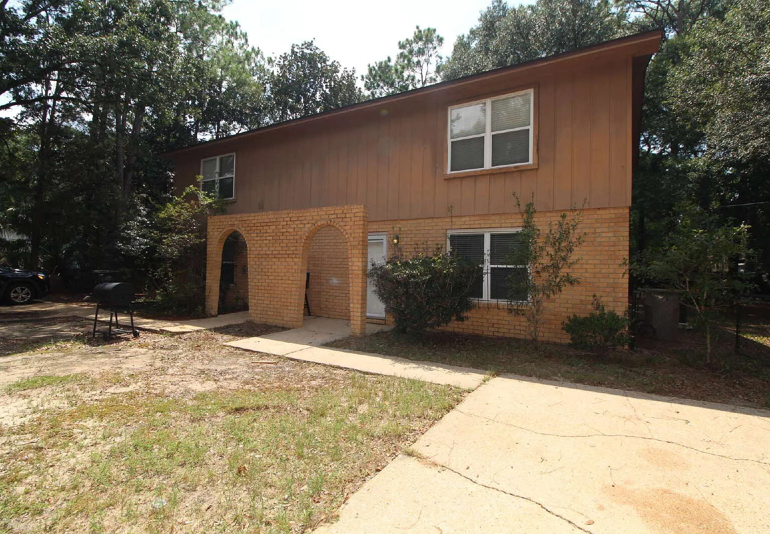 3 bed, 1.5 bath, 1232 sqft, $1,395 — Photo 1