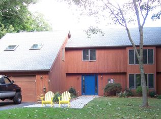 46 Flat Rock Rd, Branford, CT 06405