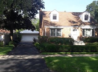 216 S Hudson St, Westmont, IL