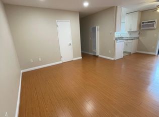 7255 Amigo Ave APT 8, Reseda, CA 91335