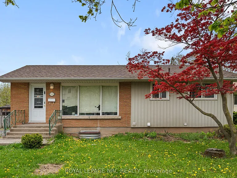 51 Jacobson Ave #LOWER — Photo 3