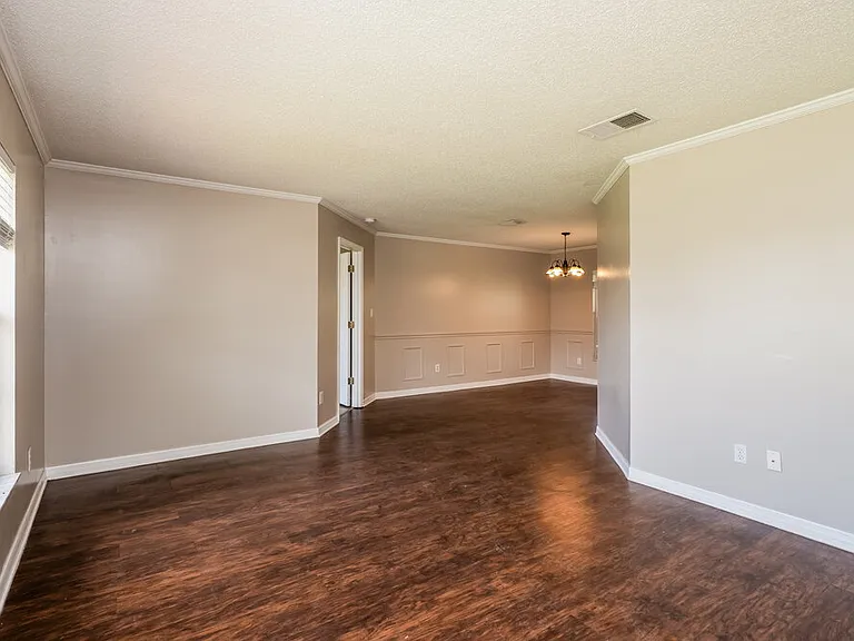 2629 Saffron Dr — Photo 8
