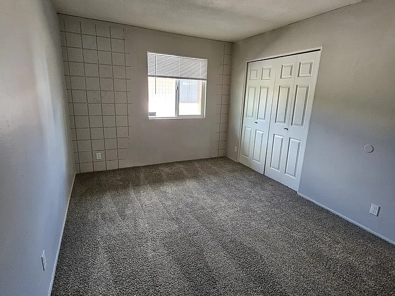 2016 W Cactus Rd #B — Photo 13