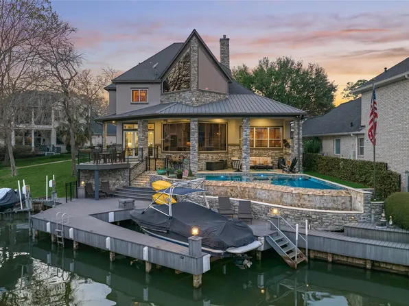 40 Logansport Ct, Montgomery, TX 77356