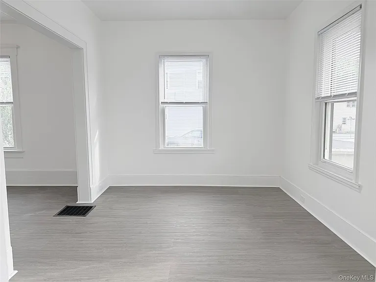 406 Tower Ave — Photo 11