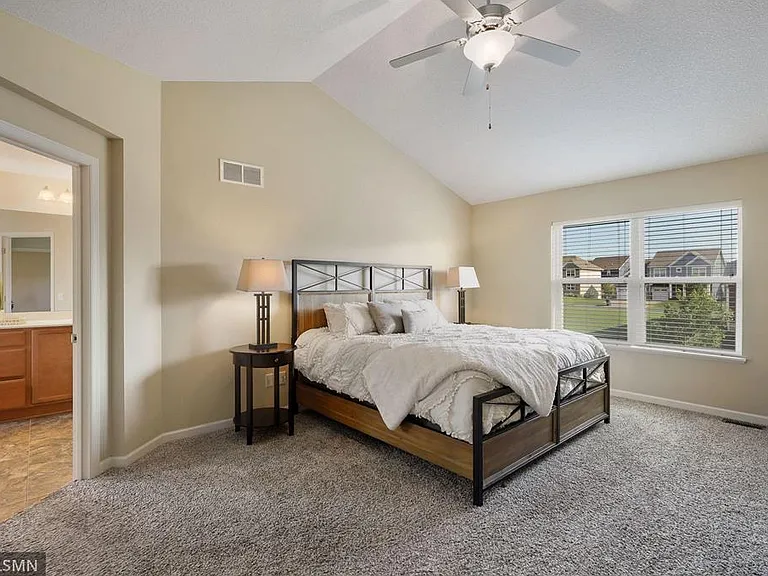 1290 Eagle Point Dr — Photo 15
