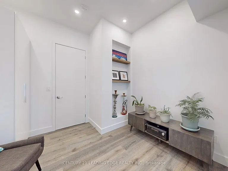 138 Budea Cres — Photo 17