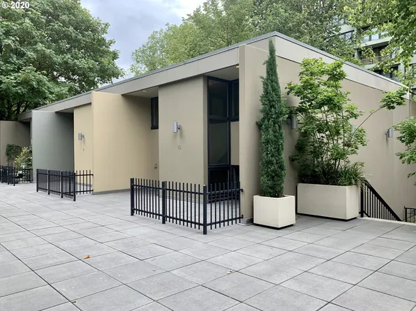 255 SW Harrison St #Townhouse, Portland, OR 97201