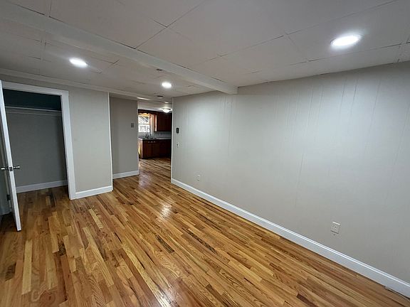2nd image of 54 Walnut St #5