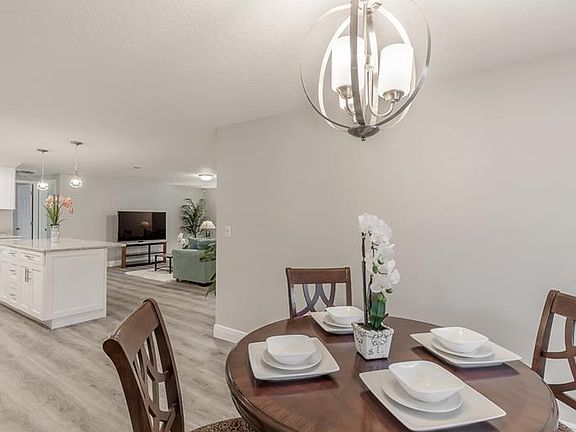 5th image of 15805 Sea Oats Pl
