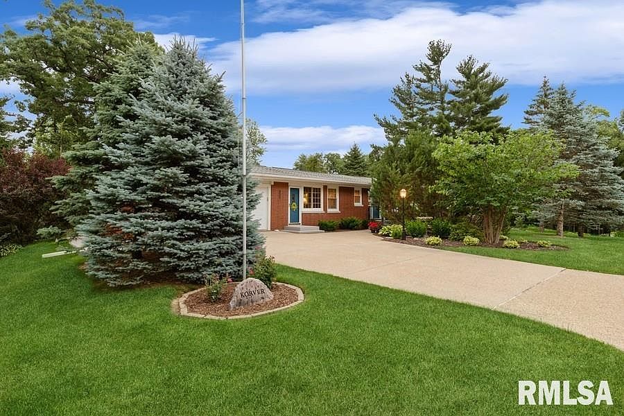 1200 Woodlawn Ave, Clinton, IA 52732 Zillow