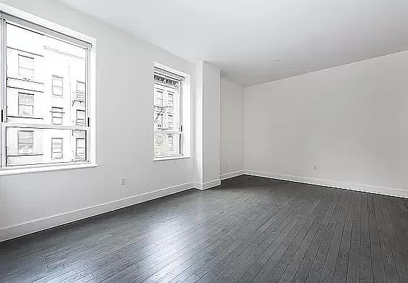 4th image of 416 W 52nd St #422