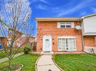 8828 Dee Rd UNIT A, Des Plaines, IL 60016