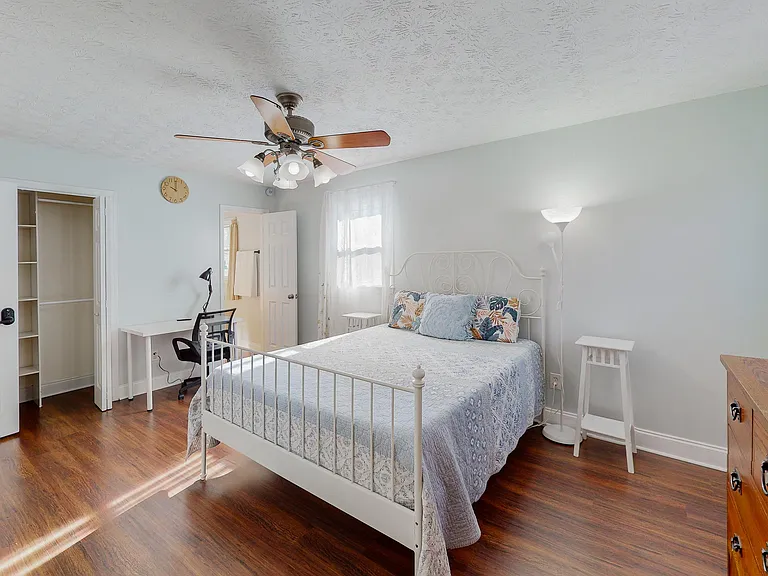 Pin Oak Way — Photo 2
