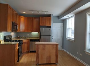 3745 W Argyle St APT 3, Chicago, IL 60625