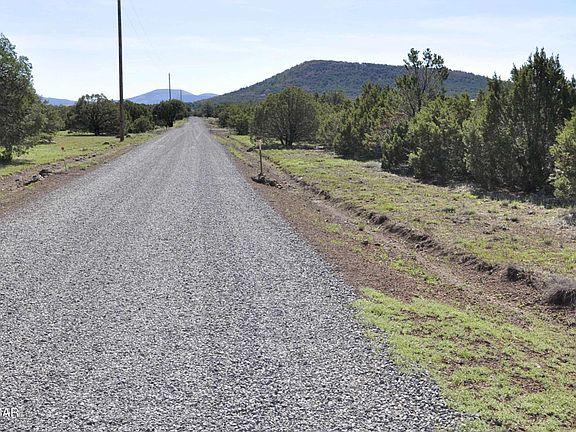 3rd image of 52 County Road 3398