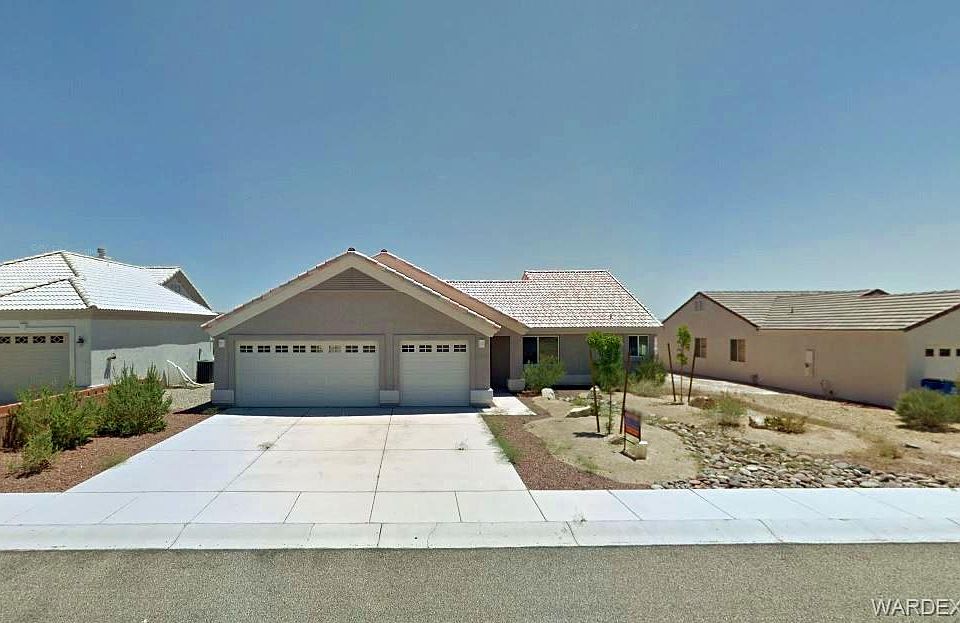 1st image of 2152 E Hutch St