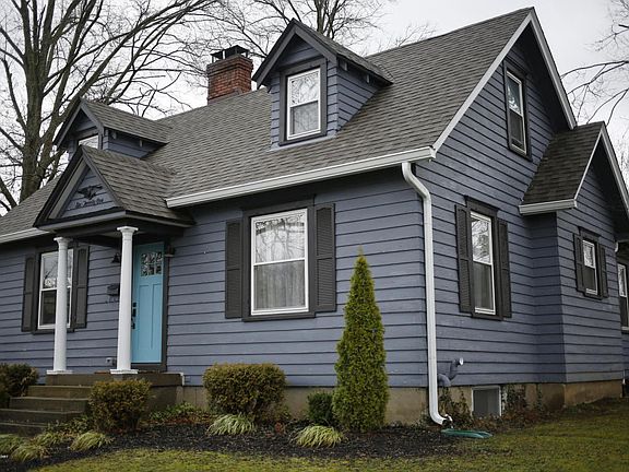 3rd image of 621 Brown Ave