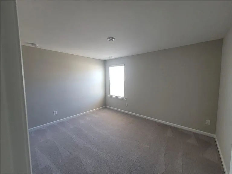 153 Golden Eagle Pkwy — Photo 7