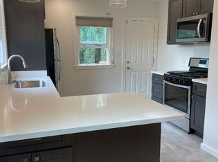 1072 53rd St, Oakland, CA 94608