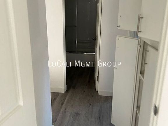 4th image of 2458 S New Ave #B