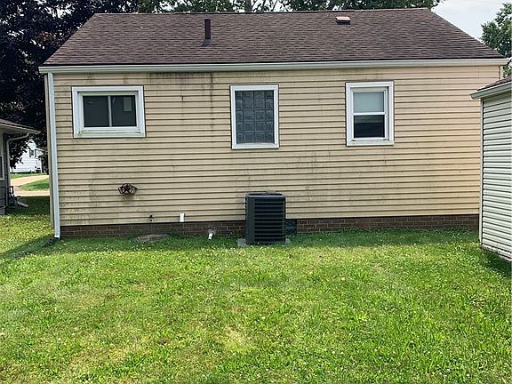 4th image of 1017 Wellman St
